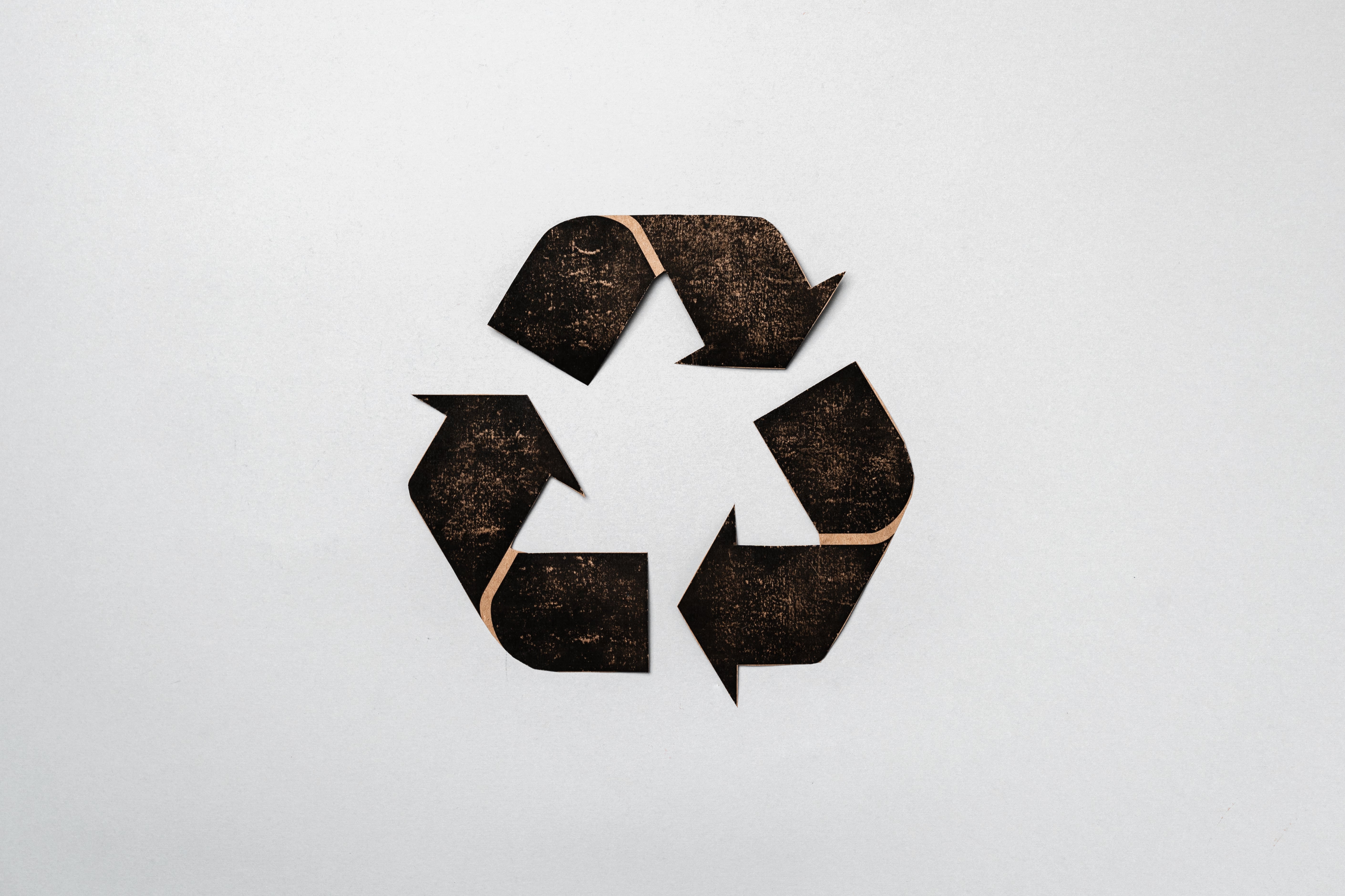 metal recycling logo