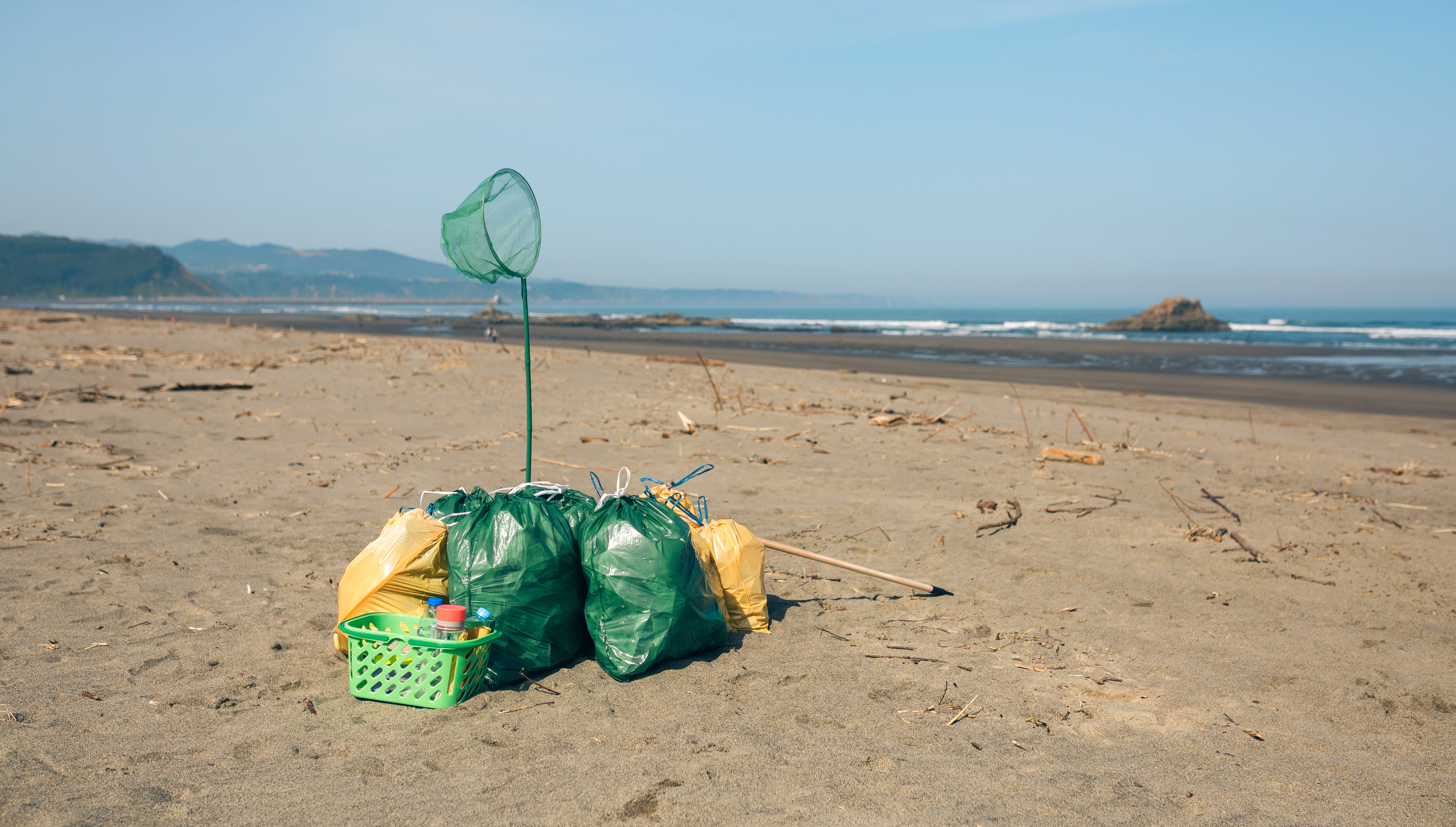 trash pollution in the ocean